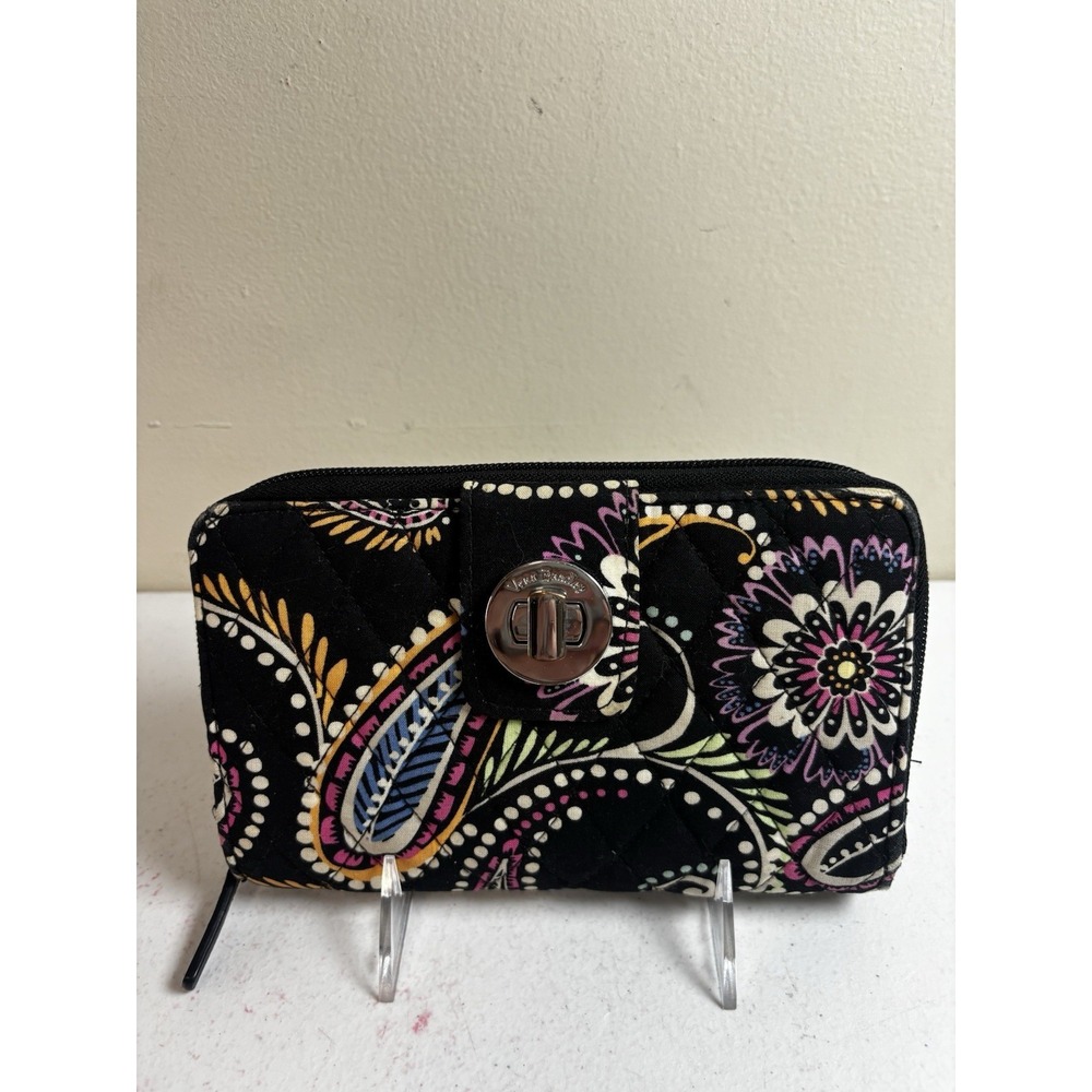 Vera Bradley BANDANA SWIRL Turn Lock Zip Around Wallet EUC‎
